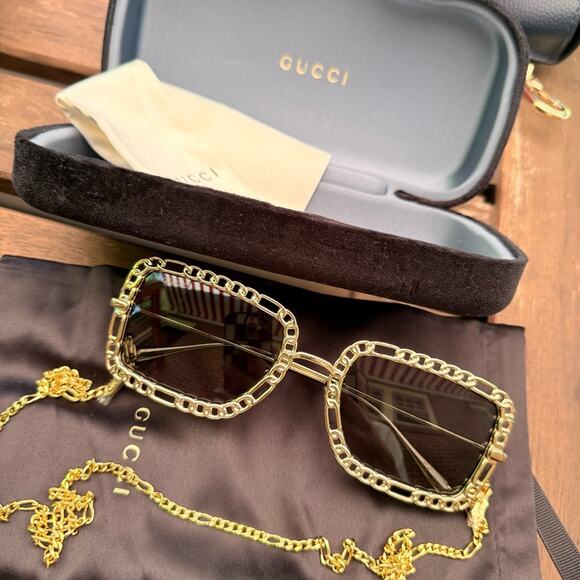 Gucci Gold Sunglasses with Chain main image 7